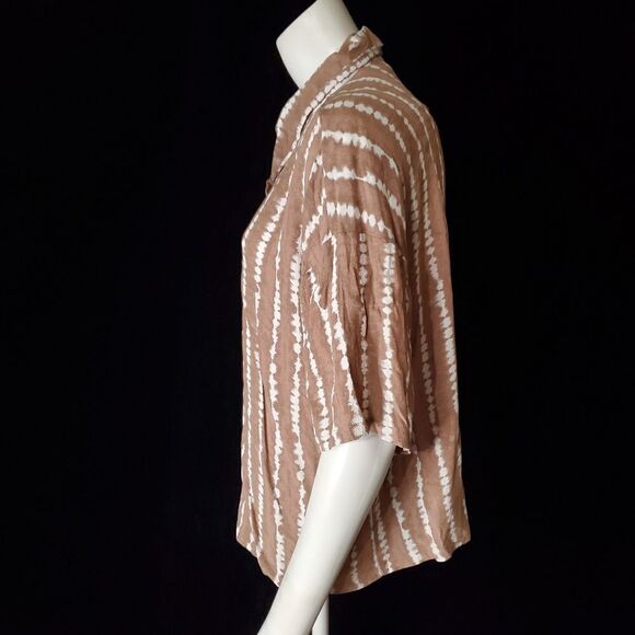 Forever 21 Brown & White Striped Button Down Shirt (0X) - Picture 3 of 5